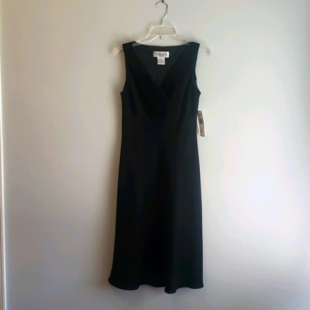 Sleeveless Jones Wear Dress Size 8 NWT